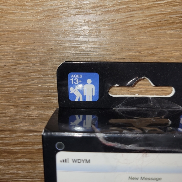 What Do You Meme New Phone Who Dis On The Go Party Card Game Ages 13+ and Up New - Picture 2 of 7